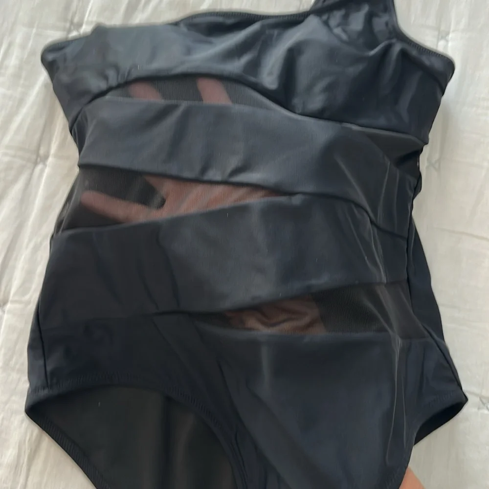 Black One-Shoulder one piece Swimsuit